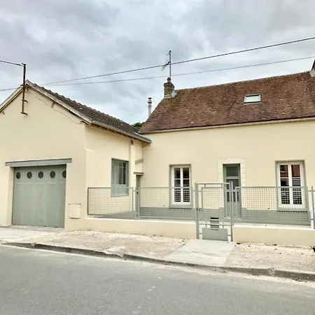 L'auboise Grand Jardin Parking Privee 4 A 6 Personnes Sainte-Savine